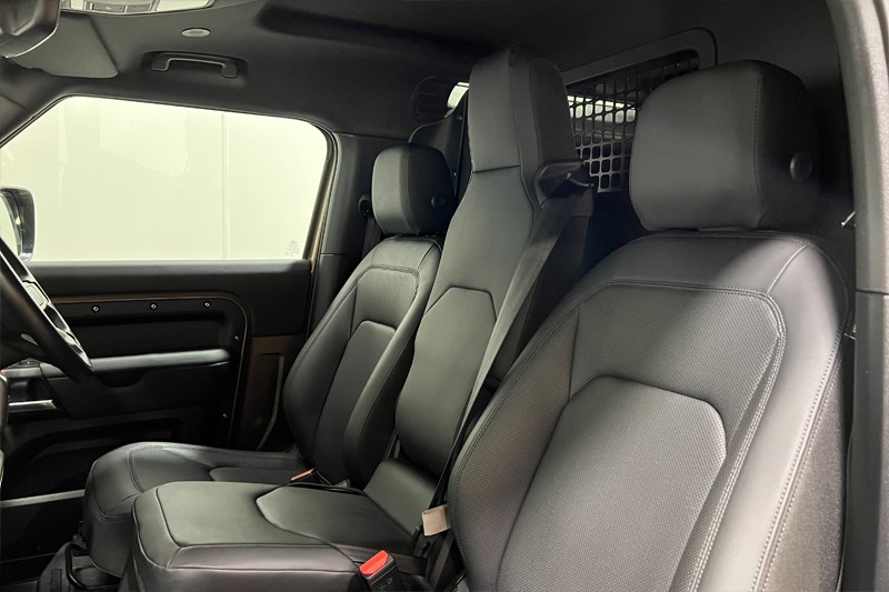 2025 (25) LAND ROVER COMMERCIAL DEFENDER 3.0 D250 Hard Top S Auto 4740090