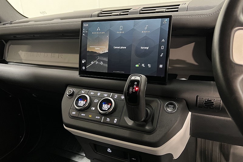 2025 (25) LAND ROVER COMMERCIAL DEFENDER 3.0 D250 Hard Top S Auto 4740104