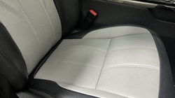 2021 (71) LAND ROVER RANGE ROVER EVOQUE 1.5 P300e R-Dynamic SE 5dr Auto 4704141