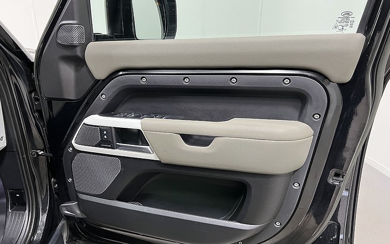 2022 (72) LAND ROVER DEFENDER 2.0 P400e XS Edition 110 5dr Auto 4698755