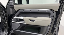 2022 (72) LAND ROVER DEFENDER 2.0 P400e XS Edition 110 5dr Auto 4698755
