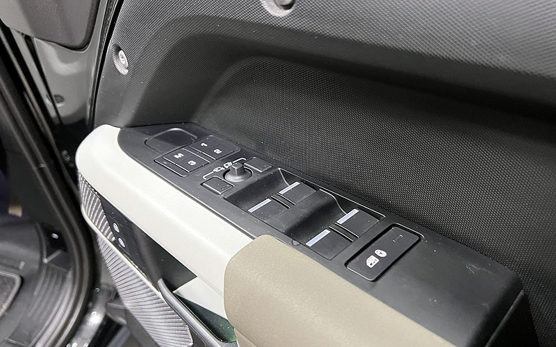 2022 (72) LAND ROVER DEFENDER 2.0 P400e XS Edition 110 5dr Auto 4698756