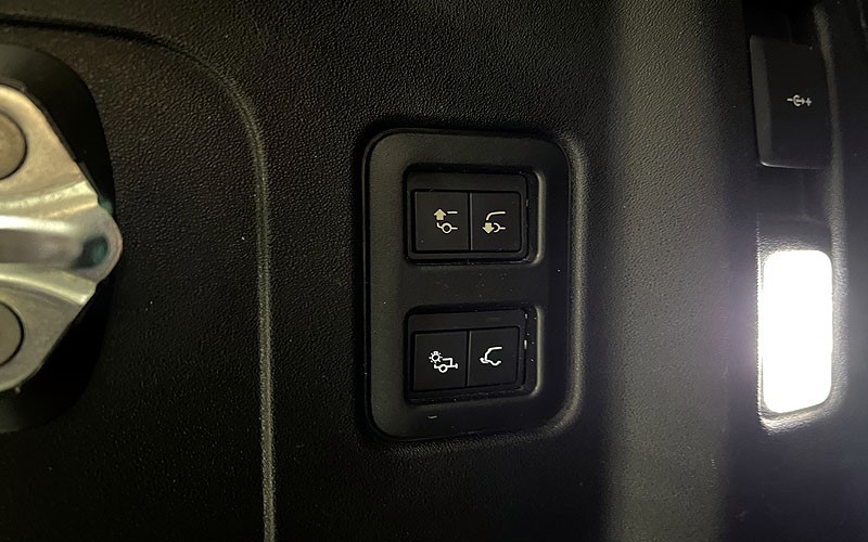 2022 (72) LAND ROVER DEFENDER 2.0 P400e XS Edition 110 5dr Auto 4698786