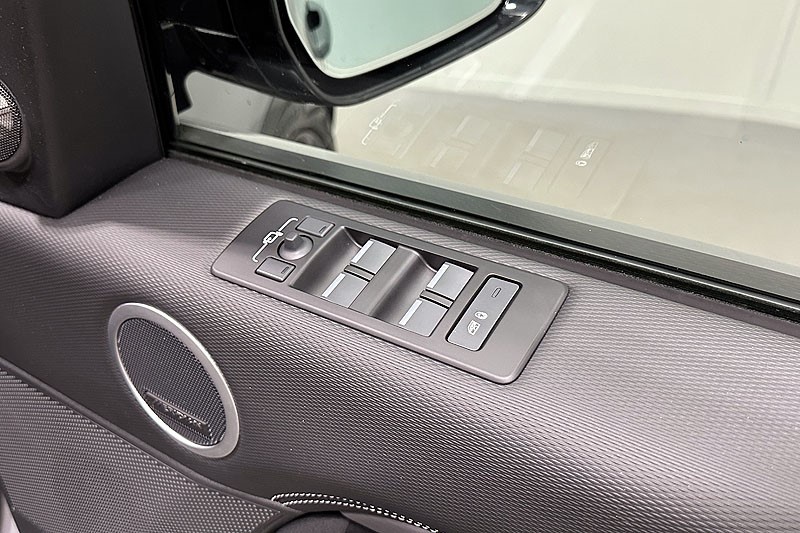 2025 (25) LAND ROVER DISCOVERY 3.0 D350 Dynamic SE 5dr Auto 4797968