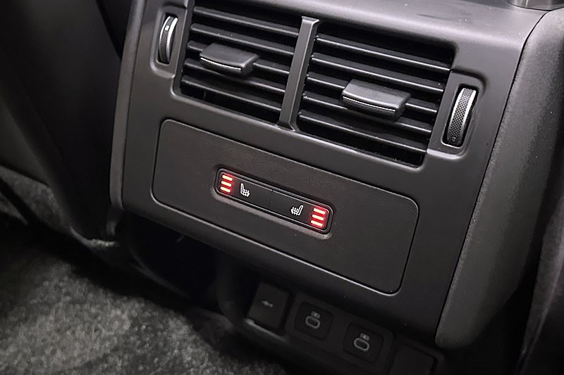 2025 (25) LAND ROVER DISCOVERY 3.0 D350 Dynamic SE 5dr Auto 4797965