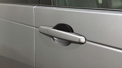 2025 (25) LAND ROVER DISCOVERY 3.0 D350 Dynamic SE 5dr Auto 4798006