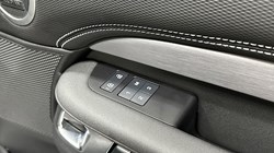 2025 (25) LAND ROVER DISCOVERY 3.0 D350 Dynamic SE 5dr Auto 4797970