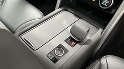 2025 (25) LAND ROVER DISCOVERY 3.0 D350 Dynamic SE 5dr Auto 4797978