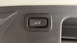 2021 (21) LAND ROVER DISCOVERY SPORT 2.0 D180 R-Dynamic SE 5dr Auto 4753768