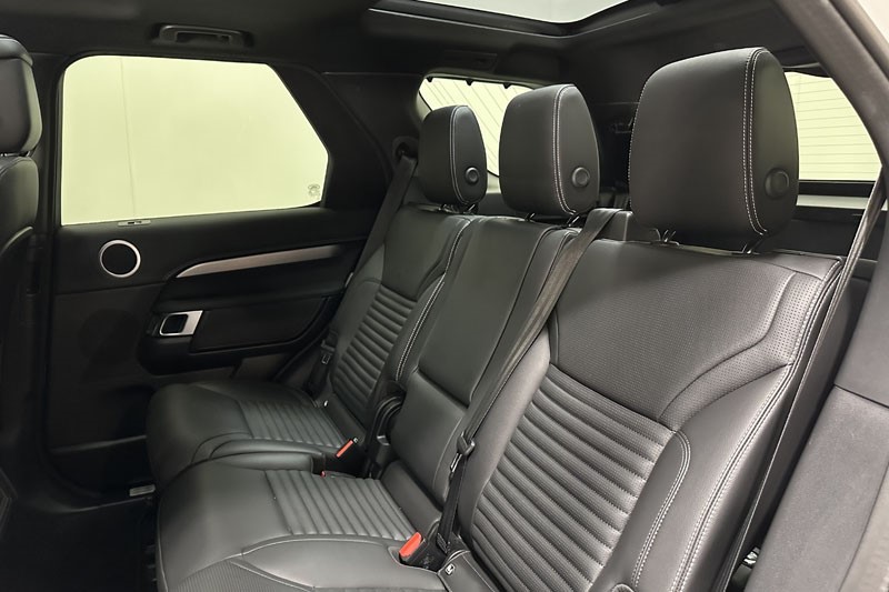 2022 (72) LAND ROVER DISCOVERY 3.0 D300 R-Dynamic SE 5dr Auto 4741641