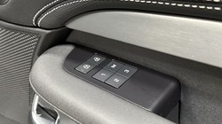 2022 (72) LAND ROVER DISCOVERY 3.0 D300 R-Dynamic SE 5dr Auto 4741617