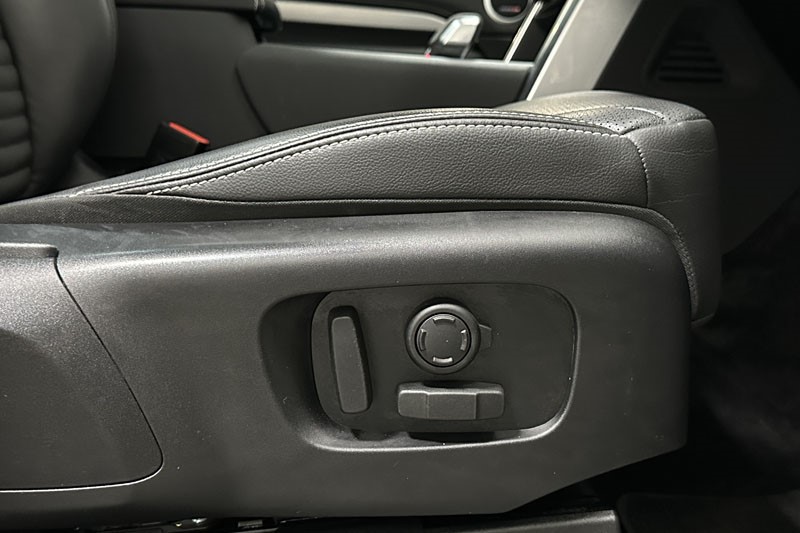 2022 (72) LAND ROVER DISCOVERY 3.0 D300 R-Dynamic SE 5dr Auto 4741619