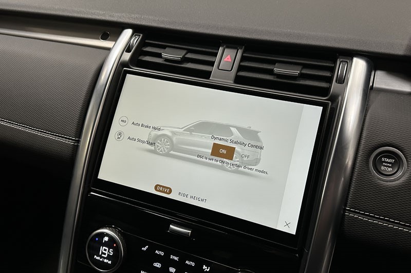 2022 (72) LAND ROVER DISCOVERY 3.0 D300 R-Dynamic SE 5dr Auto 4741631