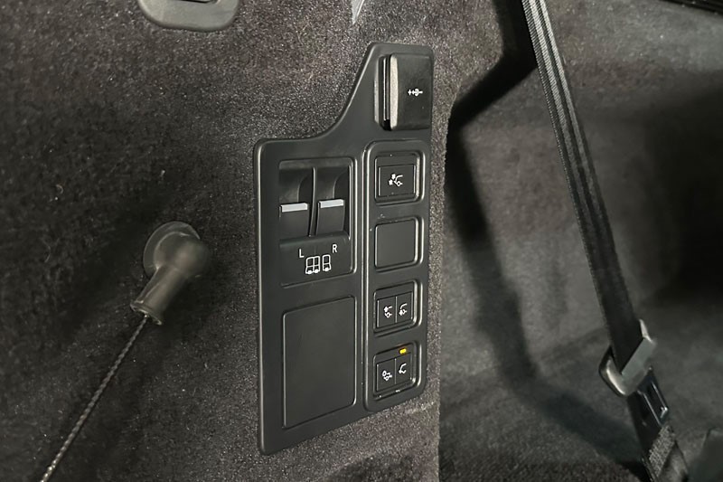 2022 (72) LAND ROVER DISCOVERY 3.0 D300 R-Dynamic SE 5dr Auto 4741647