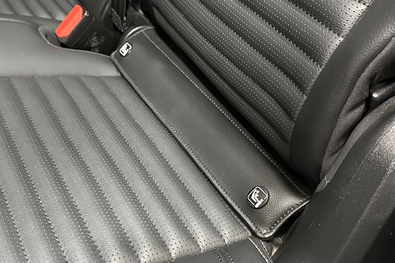 2022 (72) LAND ROVER DISCOVERY 3.0 D300 R-Dynamic SE 5dr Auto 4741642