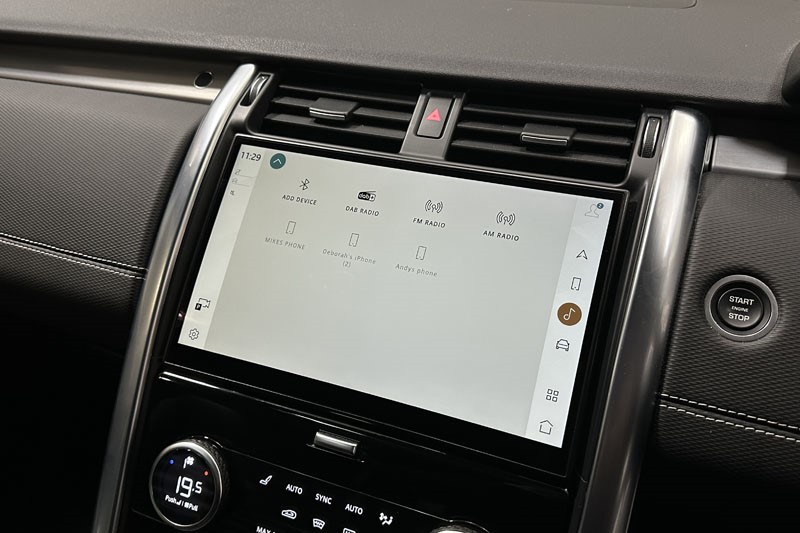 2022 (72) LAND ROVER DISCOVERY 3.0 D300 R-Dynamic SE 5dr Auto 4741632