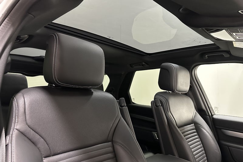 2022 (72) LAND ROVER DISCOVERY 3.0 D300 R-Dynamic SE 5dr Auto 4741621