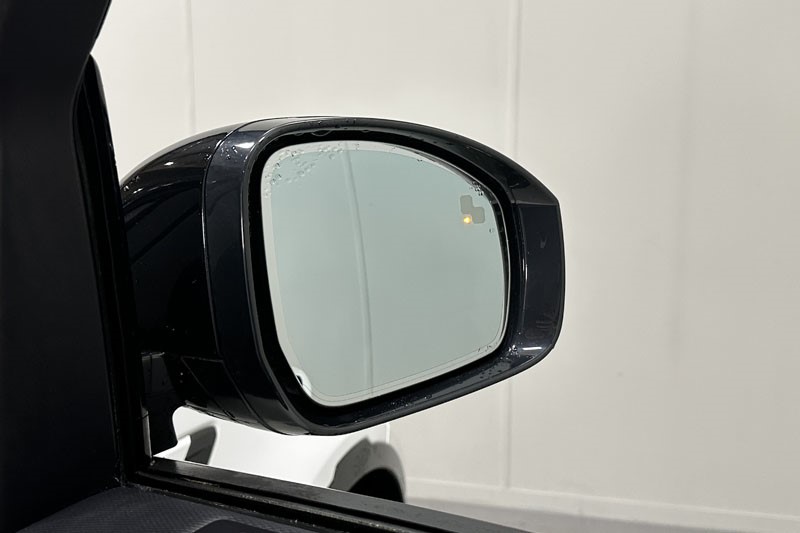 2022 (72) LAND ROVER DISCOVERY 3.0 D300 R-Dynamic SE 5dr Auto 4741618