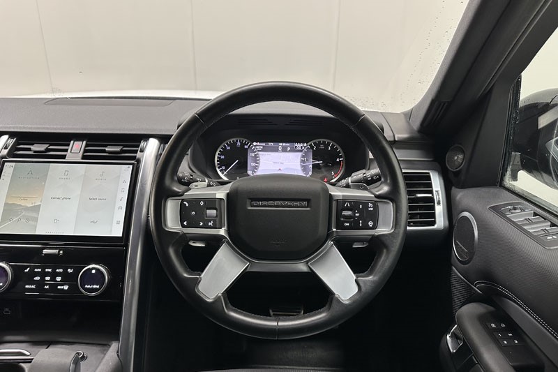 2022 (72) LAND ROVER DISCOVERY 3.0 D300 R-Dynamic SE 5dr Auto 4741613