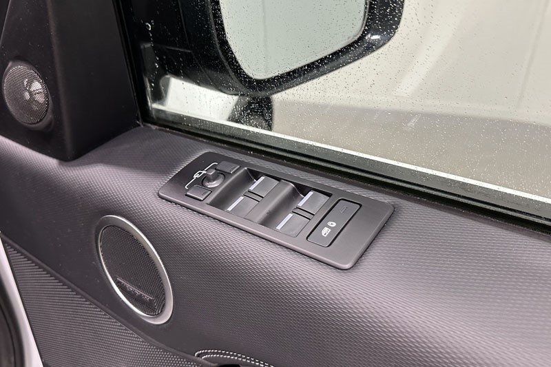 2022 (72) LAND ROVER DISCOVERY 3.0 D300 R-Dynamic SE 5dr Auto 4741615