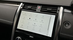 2022 (72) LAND ROVER DISCOVERY 3.0 D300 R-Dynamic SE 5dr Auto 4741633