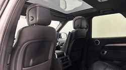 2022 (72) LAND ROVER DISCOVERY 3.0 D300 R-Dynamic SE 5dr Auto 4741640