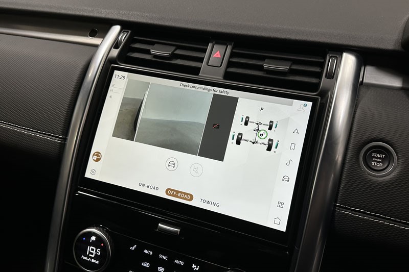 2022 (72) LAND ROVER DISCOVERY 3.0 D300 R-Dynamic SE 5dr Auto 4741629