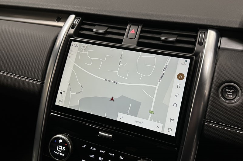 2022 (72) LAND ROVER DISCOVERY 3.0 D300 R-Dynamic SE 5dr Auto 4741630