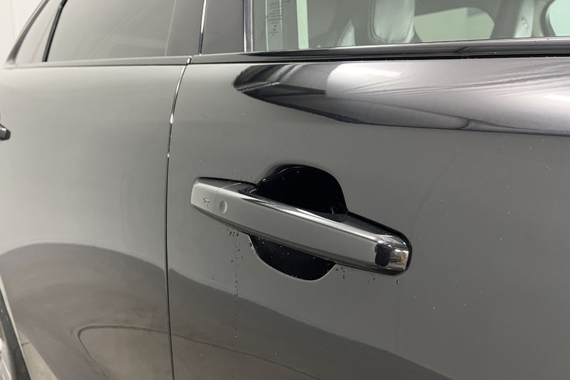 2021 (21) JAGUAR F-PACE 2.0 D200 R-Dynamic HSE 5dr Auto AWD 4746276