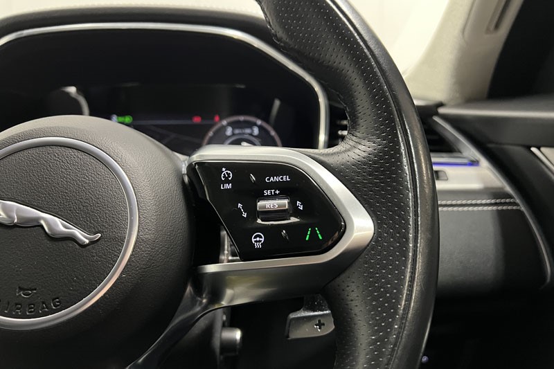 2021 (21) JAGUAR F-PACE 2.0 D200 R-Dynamic HSE 5dr Auto AWD 4746257