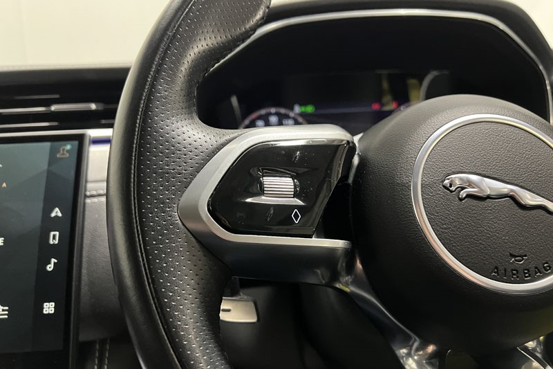 2021 (21) JAGUAR F-PACE 2.0 D200 R-Dynamic HSE 5dr Auto AWD 4746256