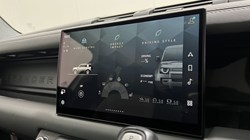 2022 (72) LAND ROVER DEFENDER 3.0 D250 X-Dynamic HSE 110 5dr Auto 4740009