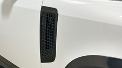 2022 (72) LAND ROVER DEFENDER 3.0 D250 X-Dynamic HSE 110 5dr Auto 4740028