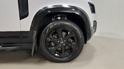 2022 (72) LAND ROVER DEFENDER 3.0 D250 X-Dynamic HSE 110 5dr Auto 4739986