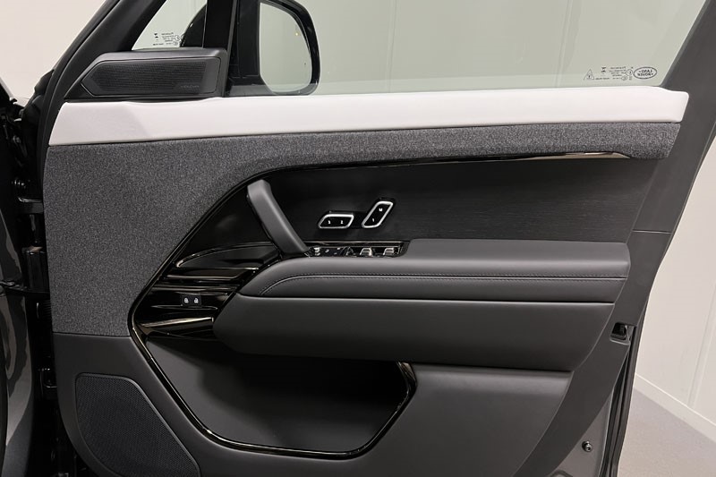 2025 (75) LAND ROVER RANGE ROVER SPORT 4.4 P530 V8 Autobiography 5dr Auto 4755922