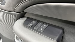 2019 (69) LAND ROVER DISCOVERY 3.0 SDV6 HSE 5dr Auto 4854530