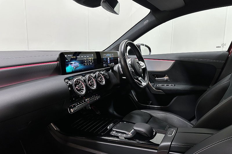 2022 (22) MERCEDES-BENZ A CLASS A200d AMG Line Executive Edition 5dr Auto 4797700