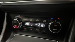 2020 (69) MERCEDES-BENZ GLA 180 AMG Line Edition 5dr Auto 4811868