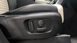 2024 (24) LAND ROVER DISCOVERY 3.0 D350 Dynamic HSE 5dr Auto 4845355