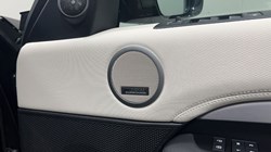 2024 (24) LAND ROVER DISCOVERY 3.0 D350 Dynamic HSE 5dr Auto 4845351