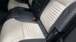 2024 (24) LAND ROVER DISCOVERY 3.0 D350 Dynamic HSE 5dr Auto 4845379