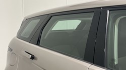 2022 (22) LAND ROVER RANGE ROVER EVOQUE 2.0 D200 R-Dynamic SE 5dr Auto 4795506