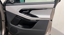 2022 (22) LAND ROVER RANGE ROVER EVOQUE 2.0 D200 R-Dynamic SE 5dr Auto 4795477