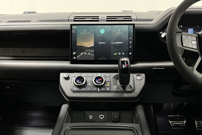 2023 (23) LAND ROVER DEFENDER 5.0 P525 V8 Carpathian Edition 90 3dr Auto 4790264