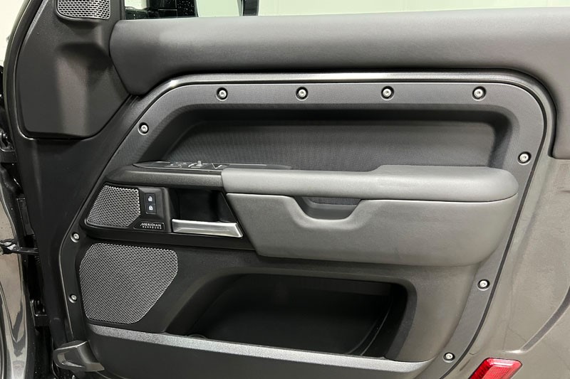 2023 (23) LAND ROVER DEFENDER 5.0 P525 V8 Carpathian Edition 90 3dr Auto 4790267