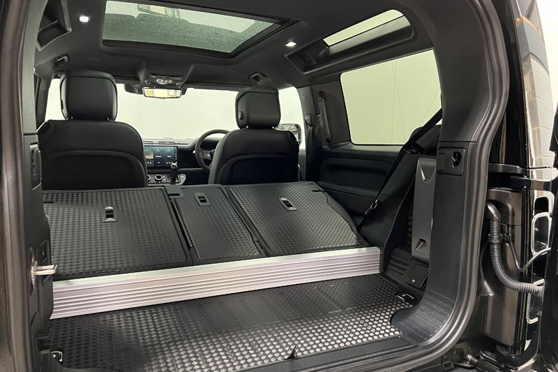 2023 (23) LAND ROVER DEFENDER 5.0 P525 V8 Carpathian Edition 90 3dr Auto 4790301