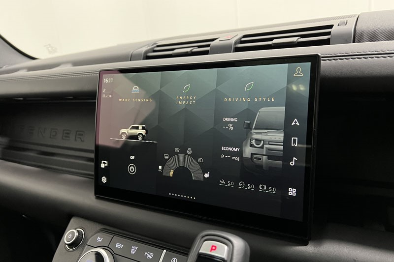 2023 (23) LAND ROVER DEFENDER 5.0 P525 V8 Carpathian Edition 90 3dr Auto 4790288