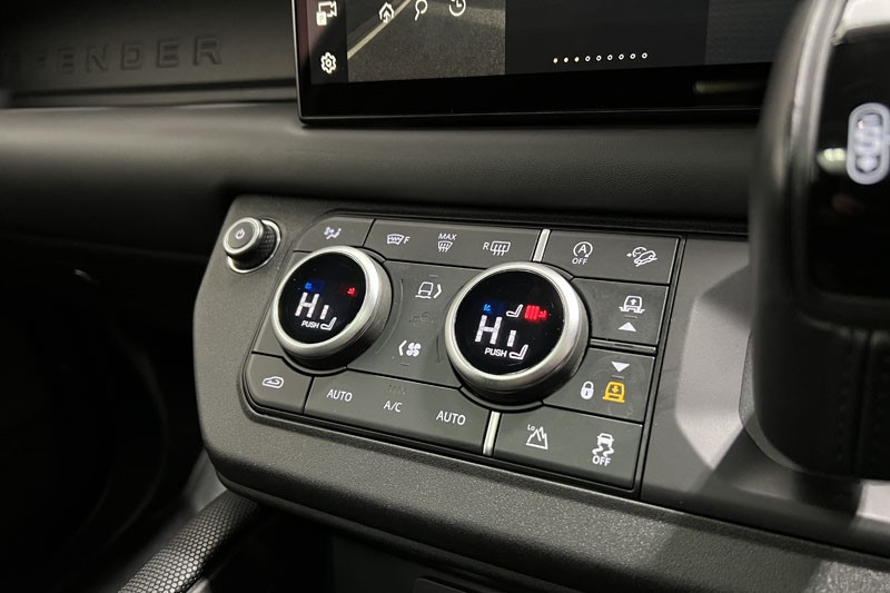 2023 (23) LAND ROVER DEFENDER 5.0 P525 V8 Carpathian Edition 90 3dr Auto 4790283