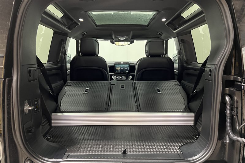 2023 (23) LAND ROVER DEFENDER 5.0 P525 V8 Carpathian Edition 90 3dr Auto 4790300