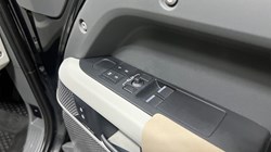 2023 (23) LAND ROVER DEFENDER 3.0 D250 X-Dynamic SE 90 3dr Auto 4796071